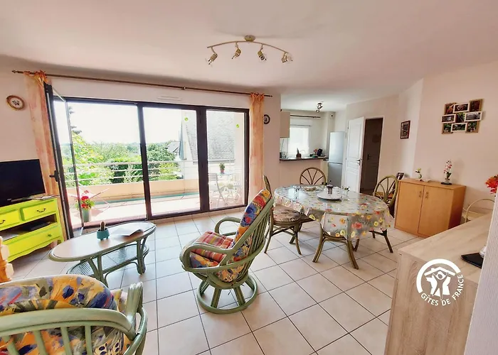 펜션 Les Terrasses De Chateaubriand 마옌